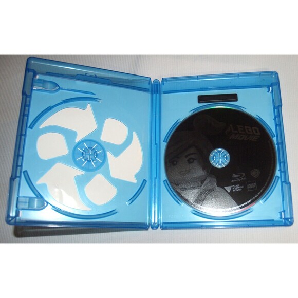 The Lego Movie (Blu-ray) PG with lots of bonus features - Picture 3 of 3